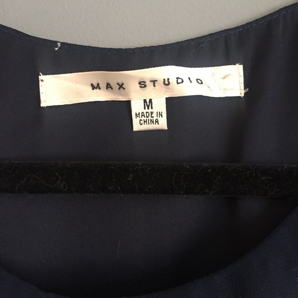 Max Studio Sleeveless Shift Dress - Picture 3 of 5